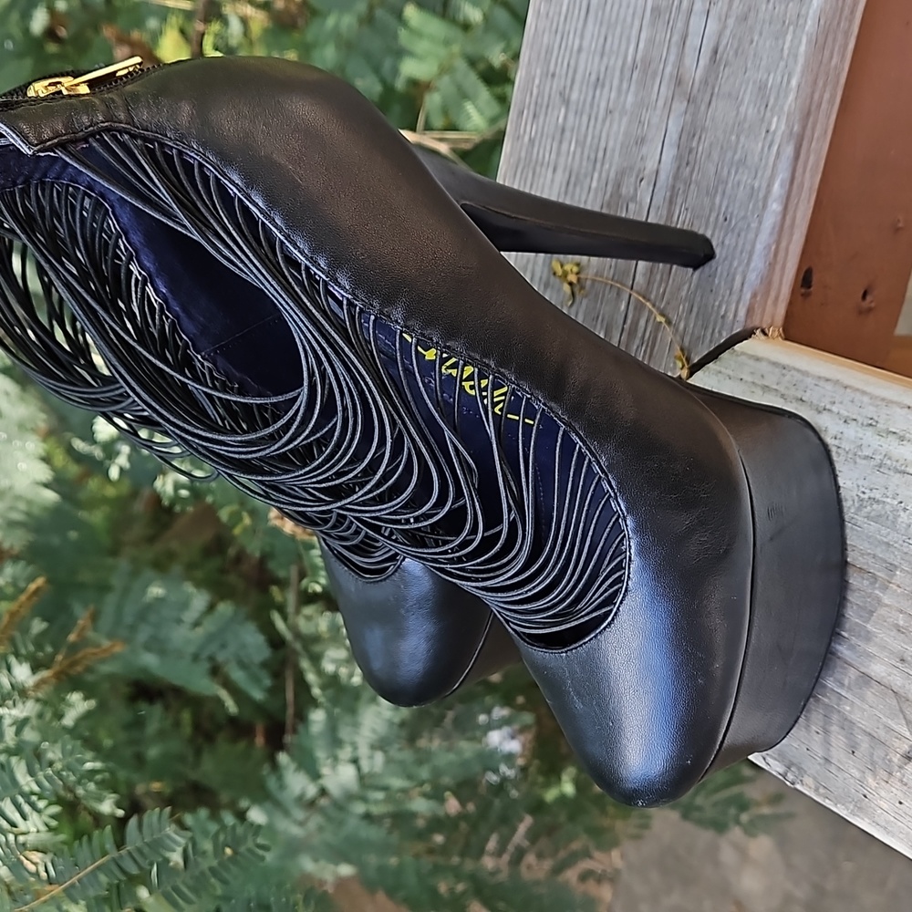 EUC London Trash Ceres Platform Heels Stiletto Black Womens Size 8.5 Heel Zipper